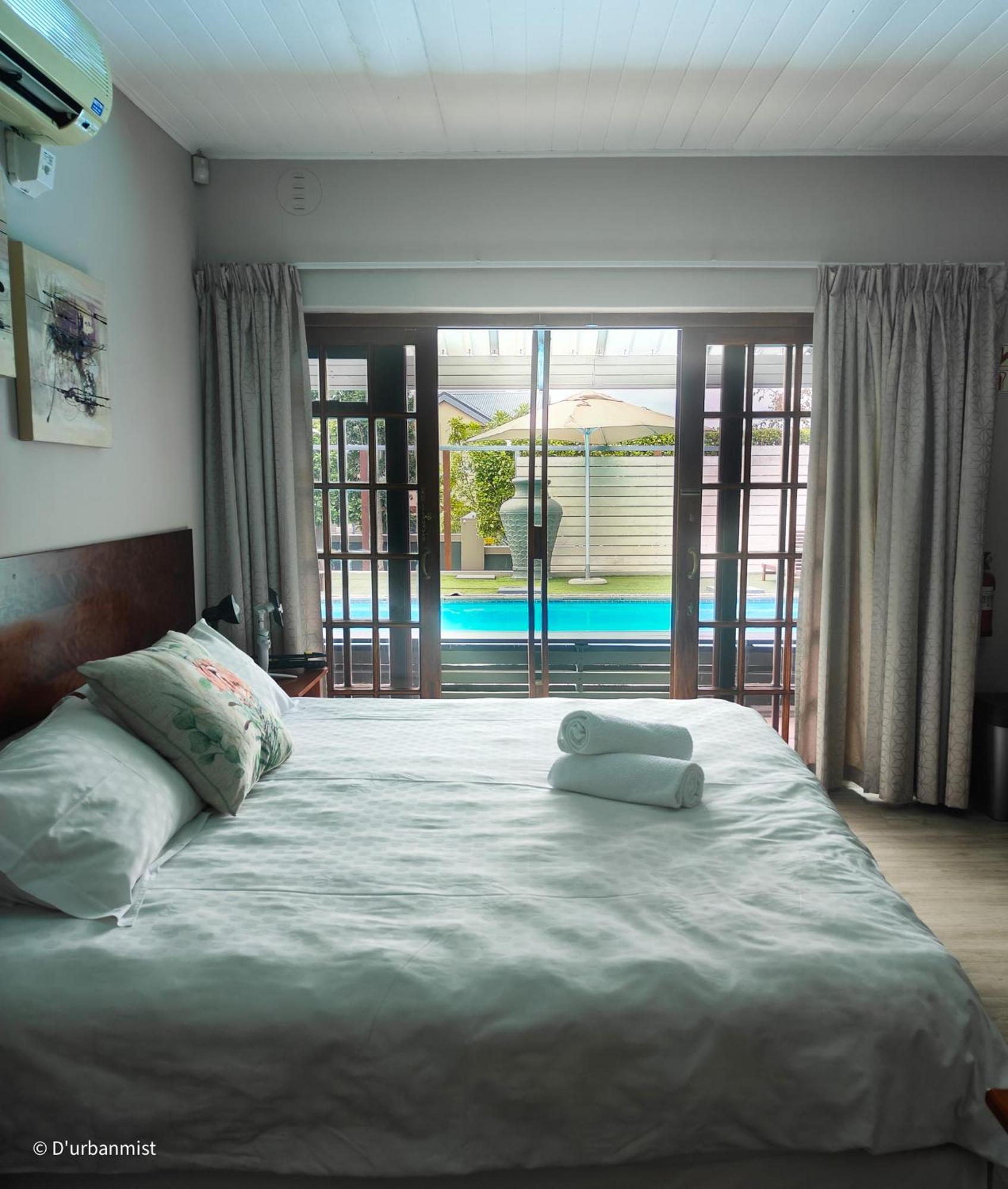 D'Urbanmist Self-Catering Guest House 더반빌 외부 사진
